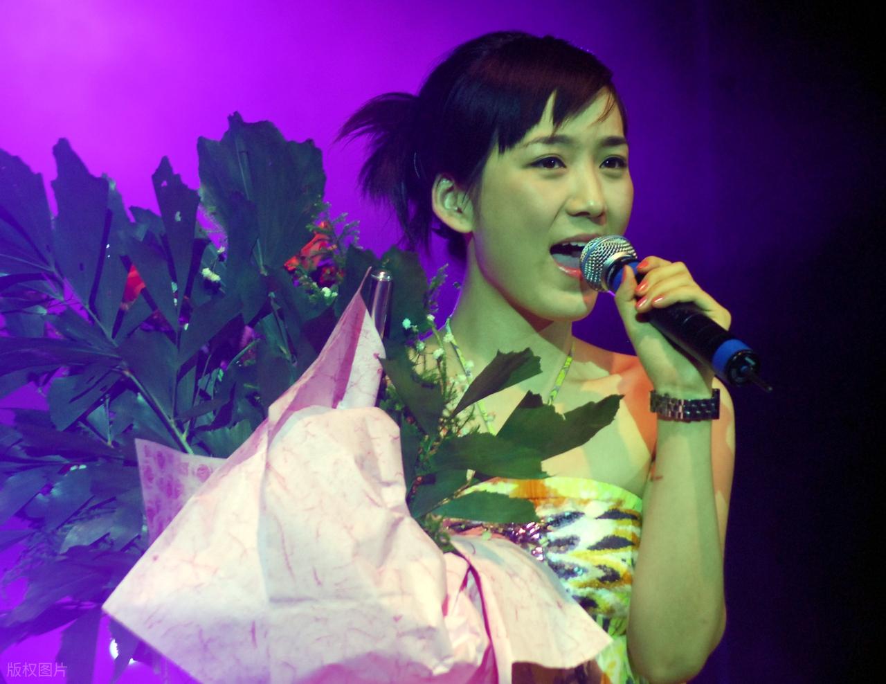 演唱会取消，资金链断裂，歌手哭泣！开巡回演唱会真没那么容易