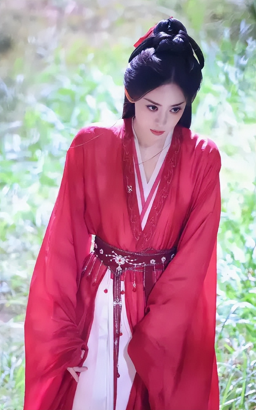 央视网文娱锐评，看完《莲花楼》再看《赴山海》，没对比就没伤害