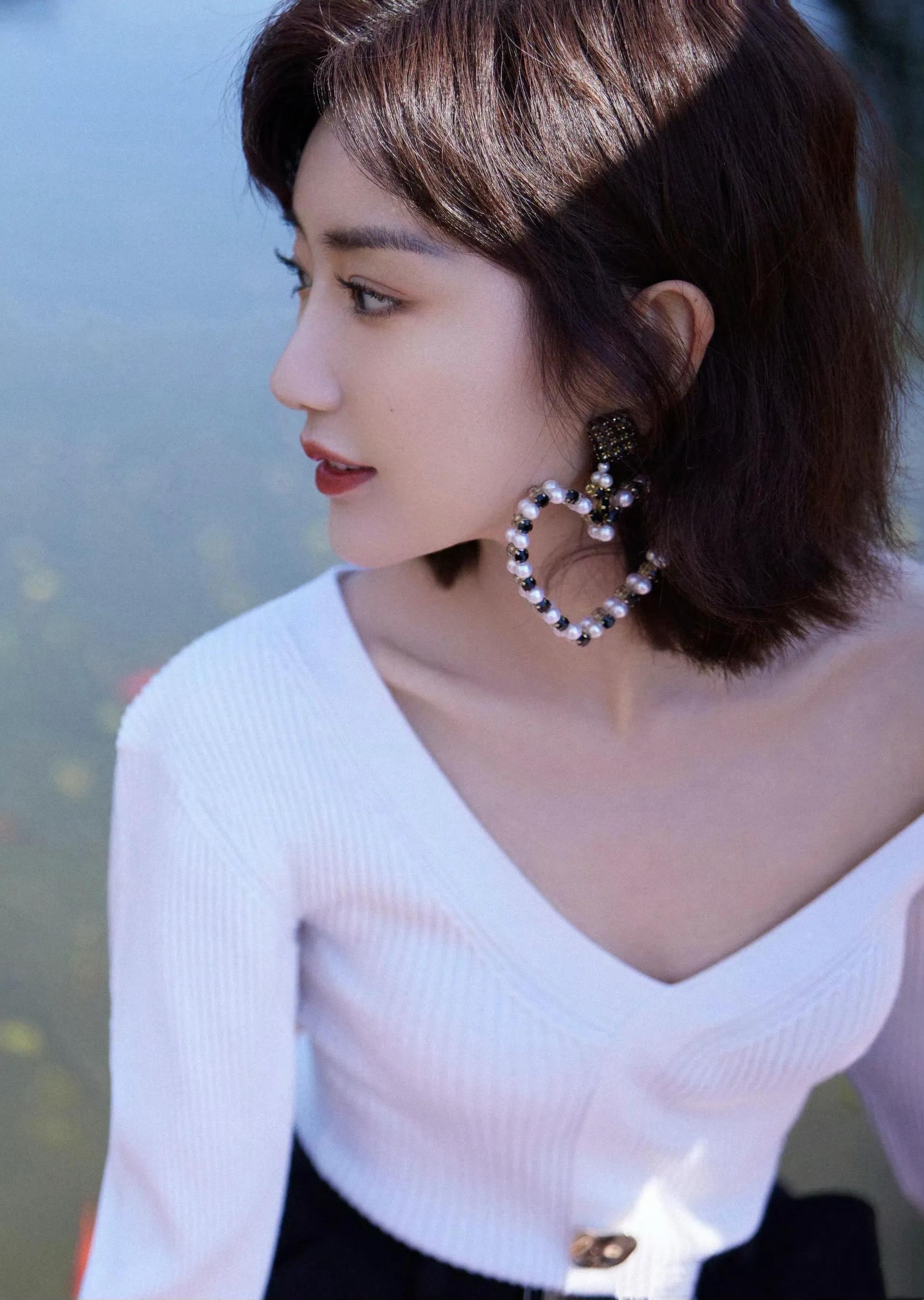 毛晓彤清凉穿搭好美