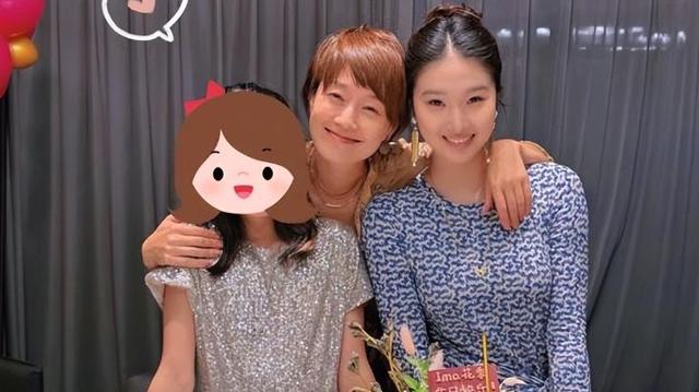 出轨门11年后，当马伊琍遇上满头白发的文章，终于懂了姚笛的下场