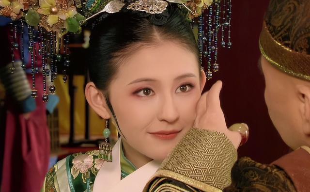 隐婚生女，成功走出抑郁的热依扎，可以没老公，不能没有亲哥哥