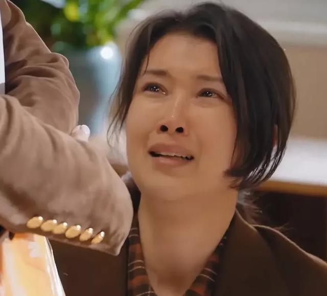 27岁张可盈和34岁奚望，一个全网夸，一个众人骂