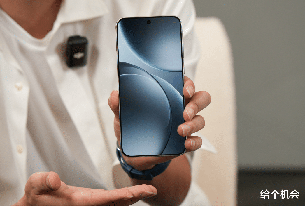 7025mAh+天馬OLED屏，定價4199元起，oppo旗艦新機配置很香啊