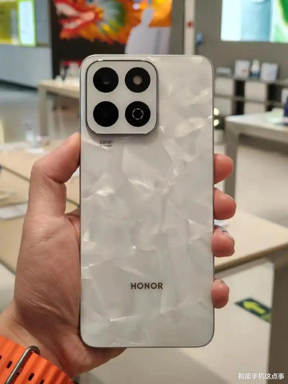 荣耀千元机认证曝光:7000mAh+八核处理器,且配备单摄镜头