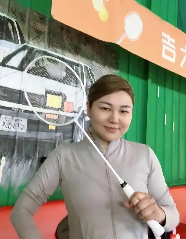 一天5个瓜，顶流恋情、官宣离婚、疑似求婚，娱乐圈有喜有忧