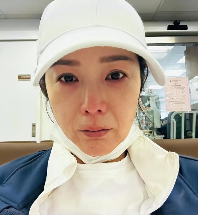 曝50岁港姐变卖家电补贴药费，癌末期与丈夫离婚，被迫从豪宅搬走