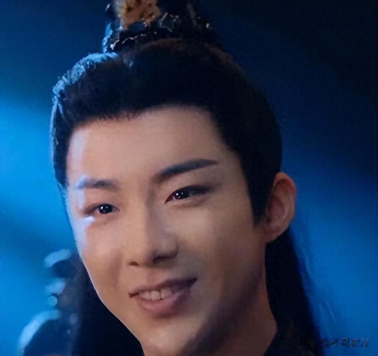 明明长相“普通”,却被粉丝吹上天,这几位男星脸不红么?