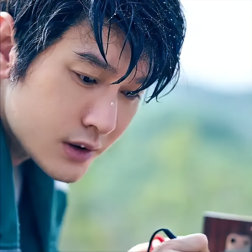 官方发文,高调官宣38岁赵丽颖喜讯,让冯绍峰和整个娱乐圈沉默了