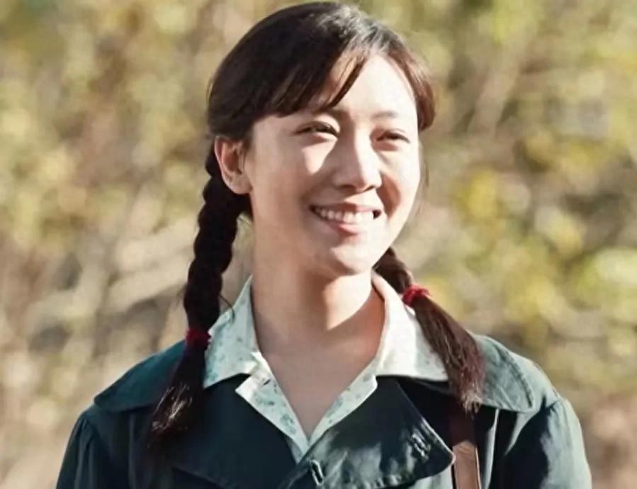 菅纫姿好惨啊,好不容易演次女主,可惜男主太拉胯,剧情也太烂