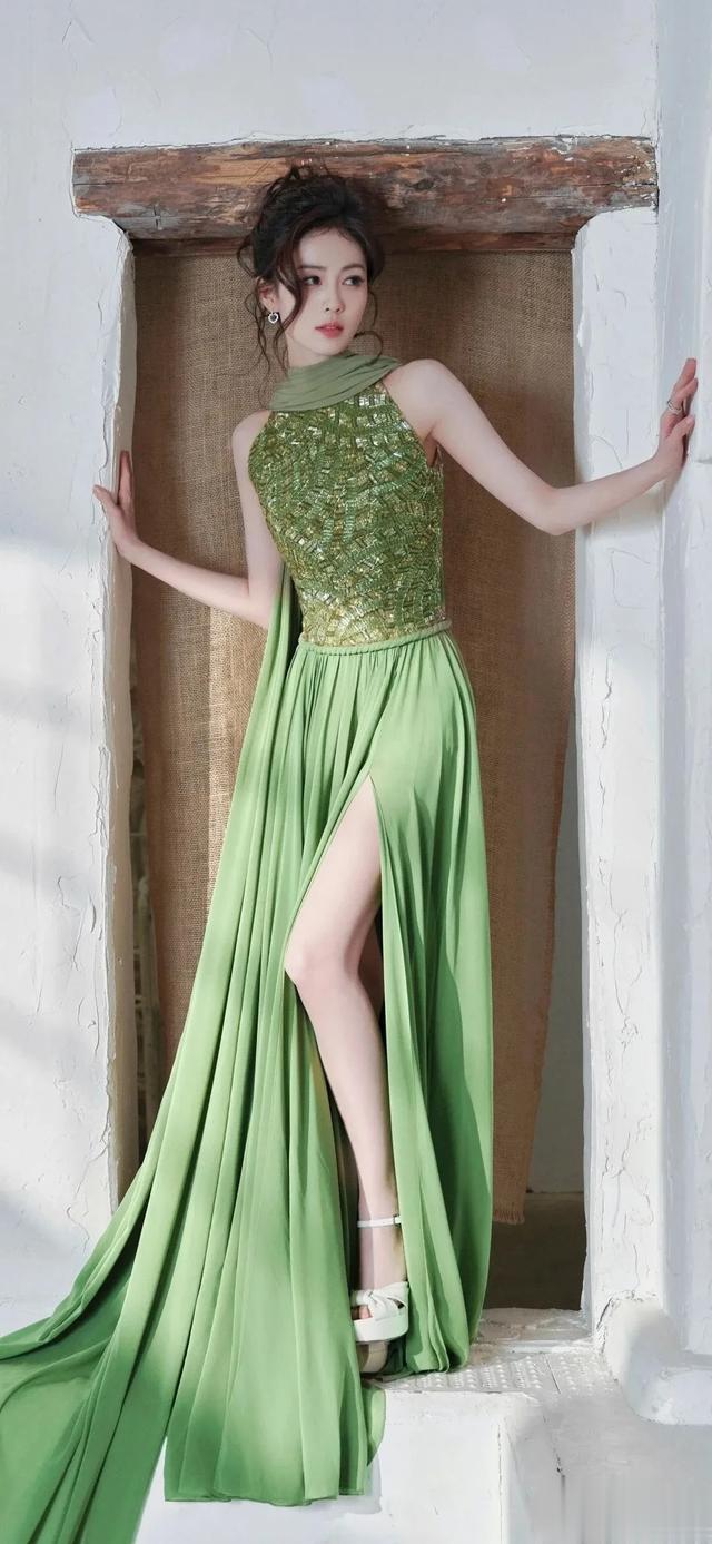 白鹿｜夏日清凉穿搭