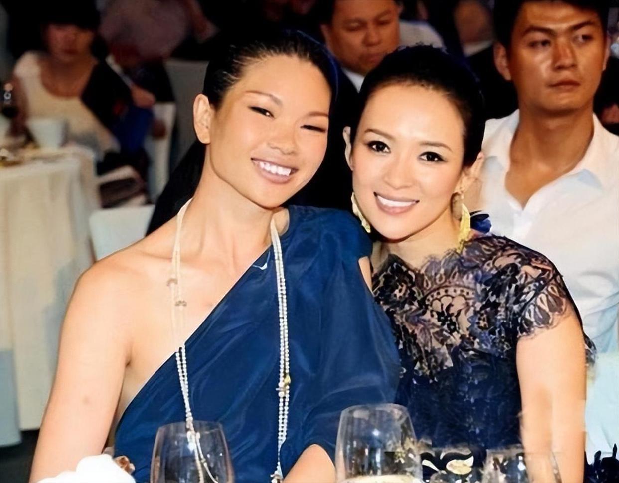 “丑模”吕燕为儿子庆生,14岁小鲍180高个穿西装,长得像帅爸爸