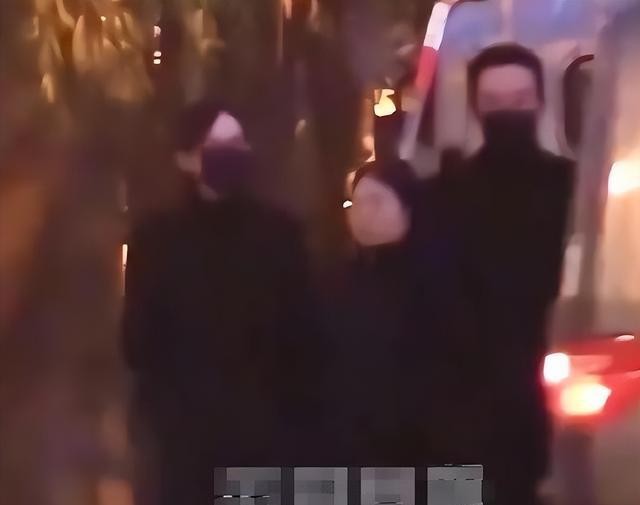 唐嫣罗晋葬礼后同归，本以为是破冰，一个细节却暴露了真实关系