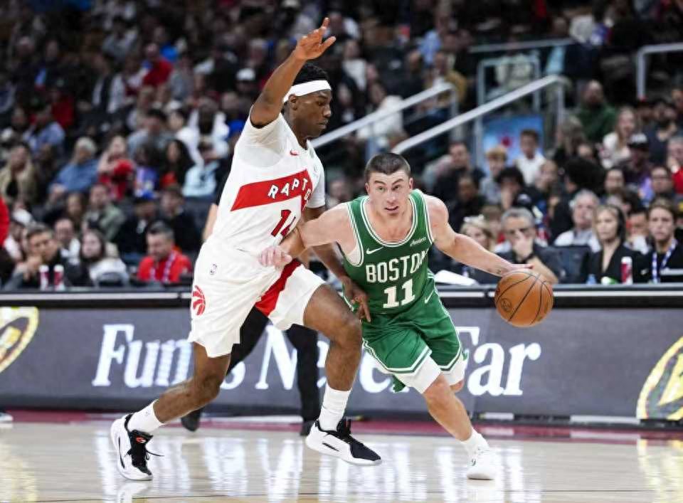 NBA季前赛：1.9秒绝杀！绿军遭猛龙27分大逆转 5人上双仍末节崩盘