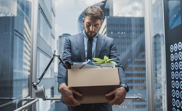 英特爾斷臂求生，芯片設計核心崗位被裁，汽車業務全線撤退