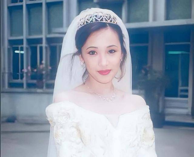 71岁TVB知名老戏骨低调离巢，因患脑膜炎险些丧命