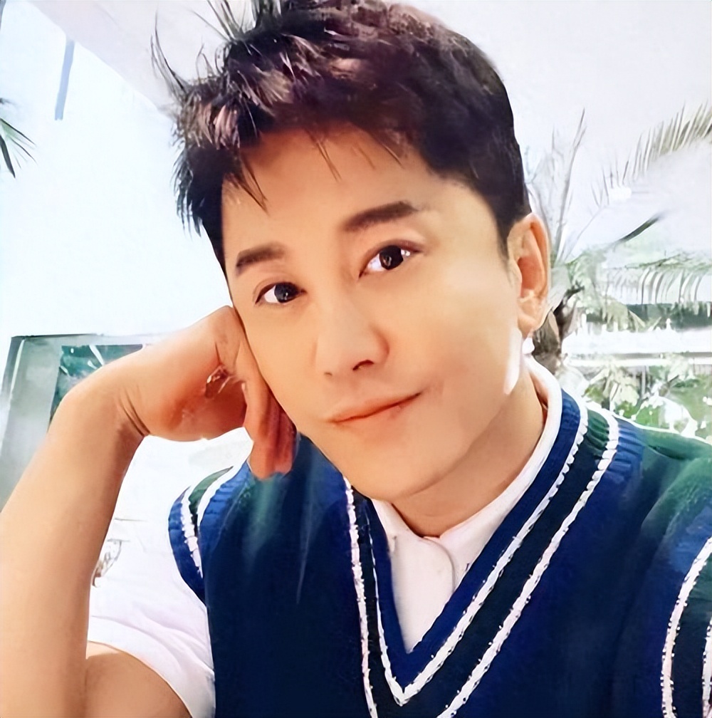 他8次上春晚,作死被捕入狱,老搭档也断了联系,今54岁无人问津