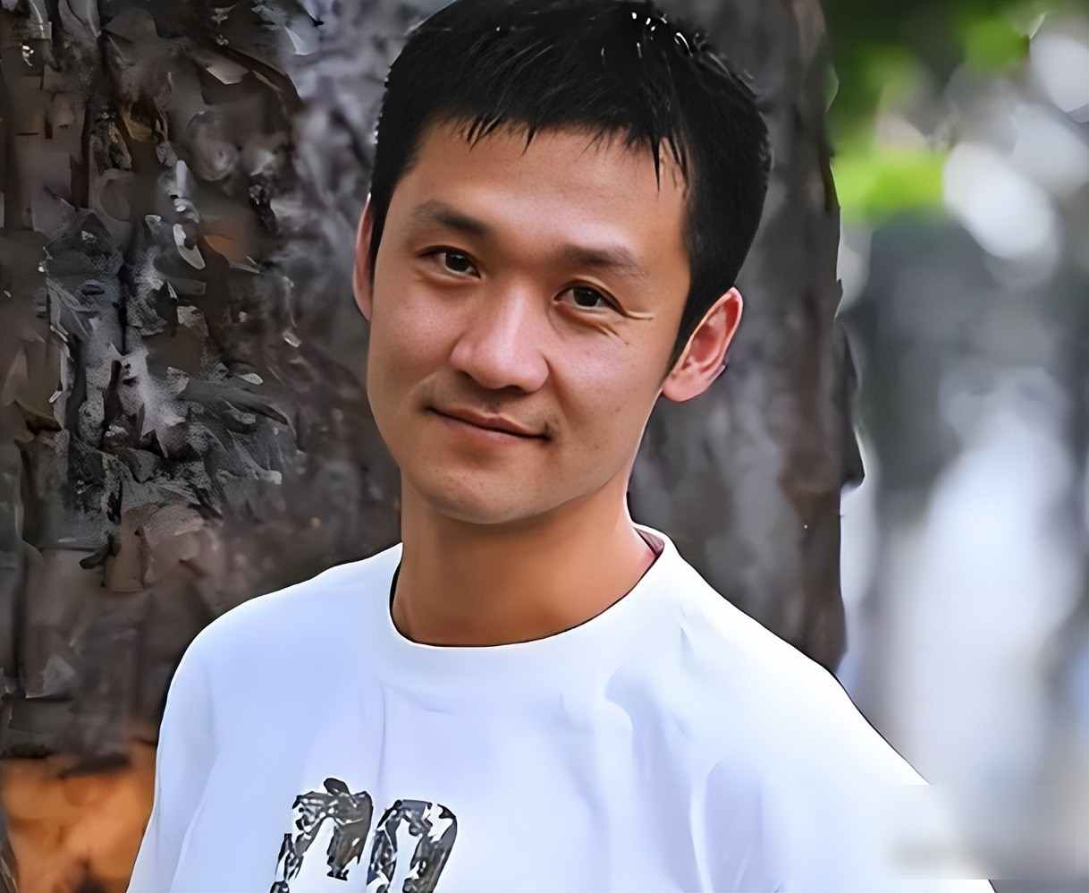 穷小子娶了大明星,红了就甩了老婆,现在过得咋样?