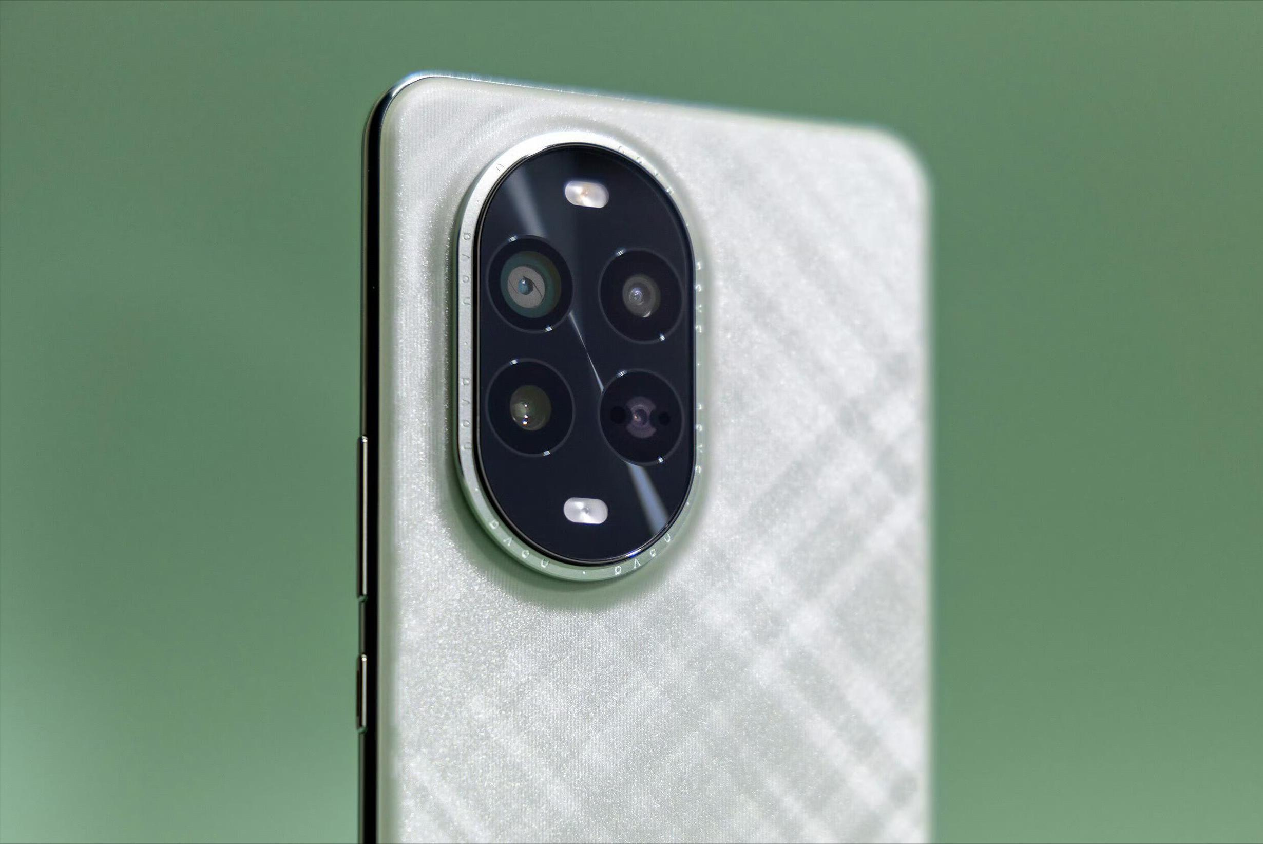 华为清仓“太疯狂”！3999元跌至2379元，鸿蒙OS+卫星通信+512GB