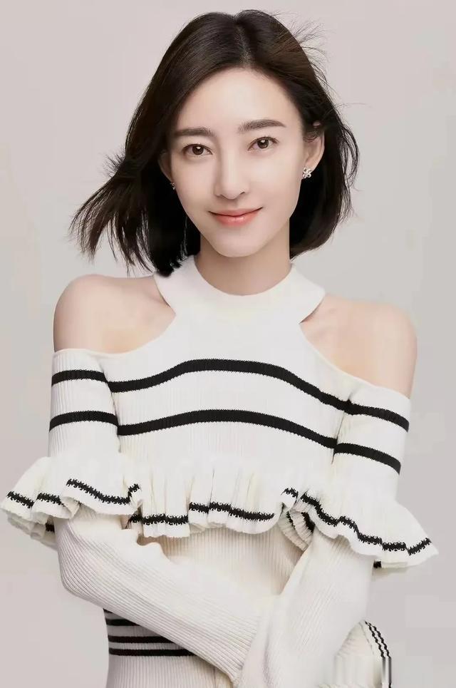 美女图集第661期——王丽坤