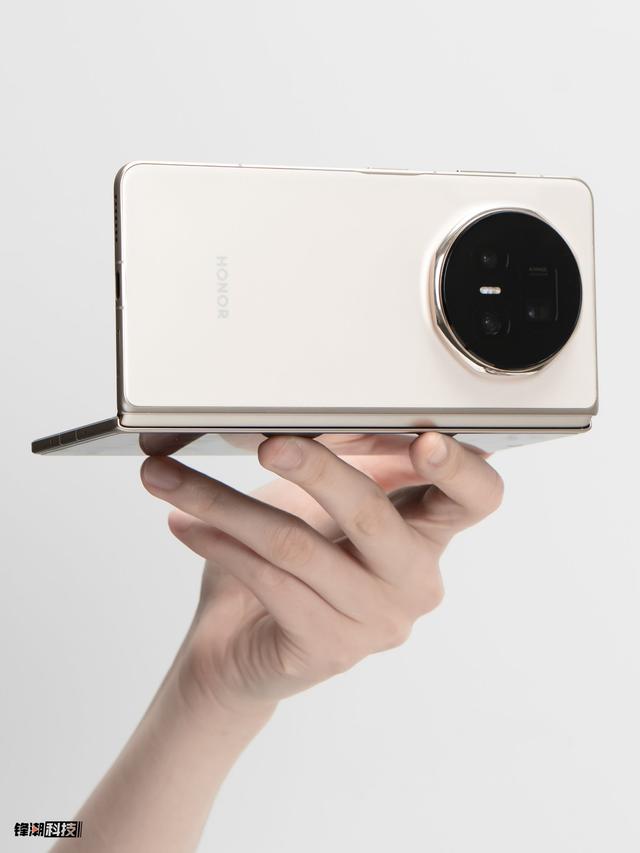 荣耀Magic V5系统评测：AI技术集大成之作，比想象更强大