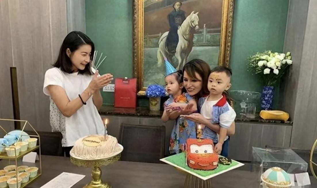 郭晶晶闺蜜才丧夫又遇变故,八个外佣频繁离职,影响豪宅生活秩序