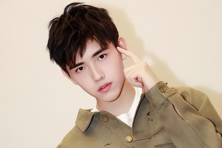 爹妈“强捧不红”的星二代