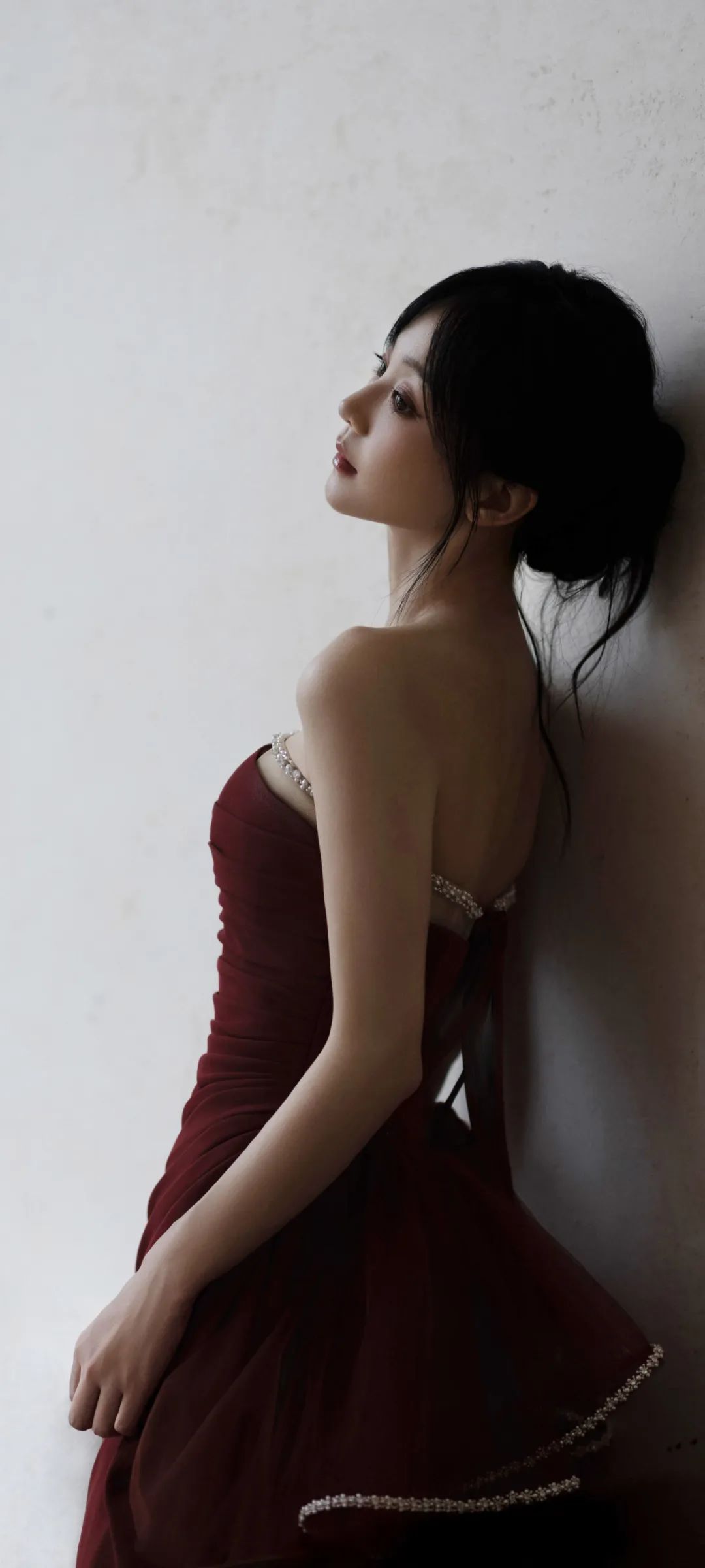 胡意旋红色纱裙之美