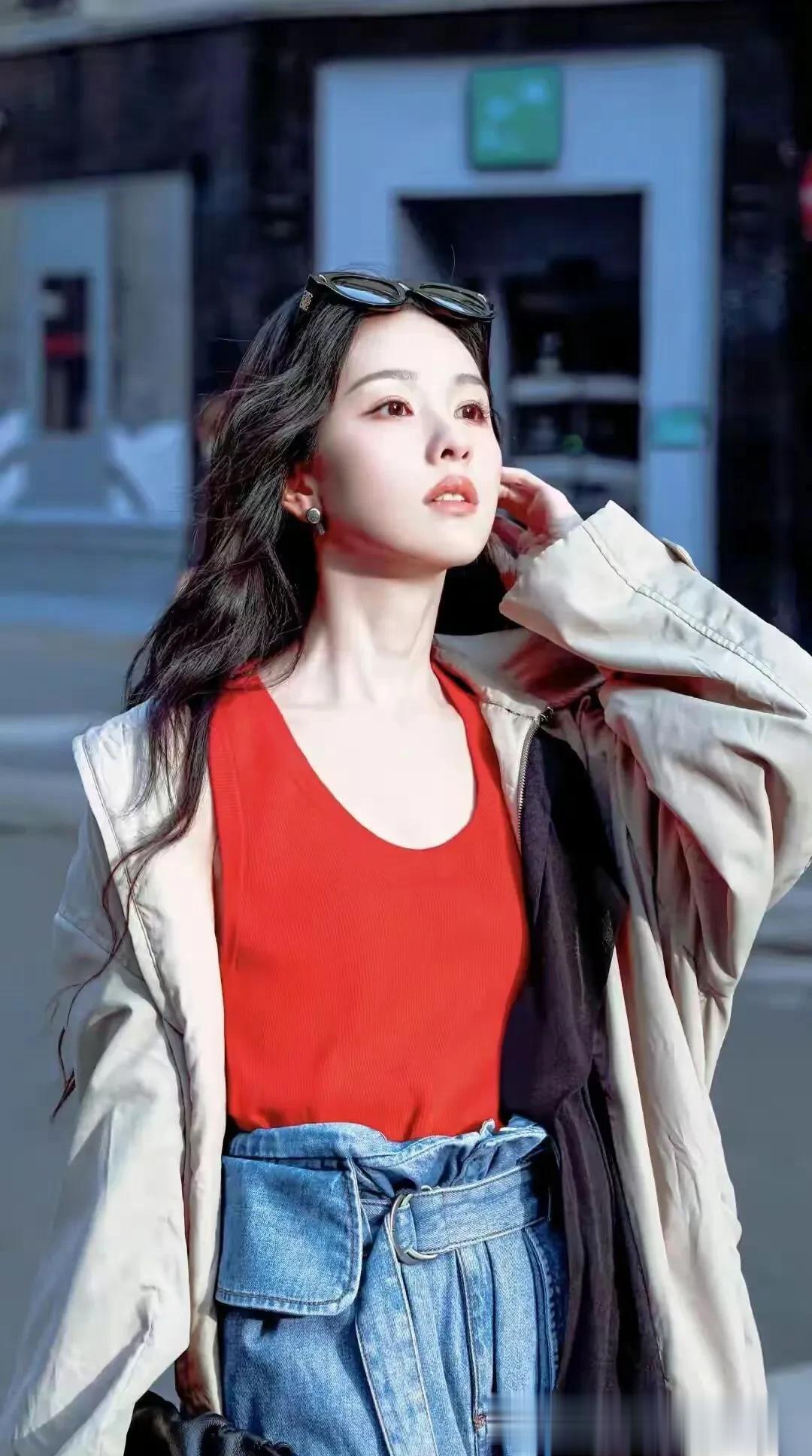 陈都灵，慵懒风依然美丽动人！