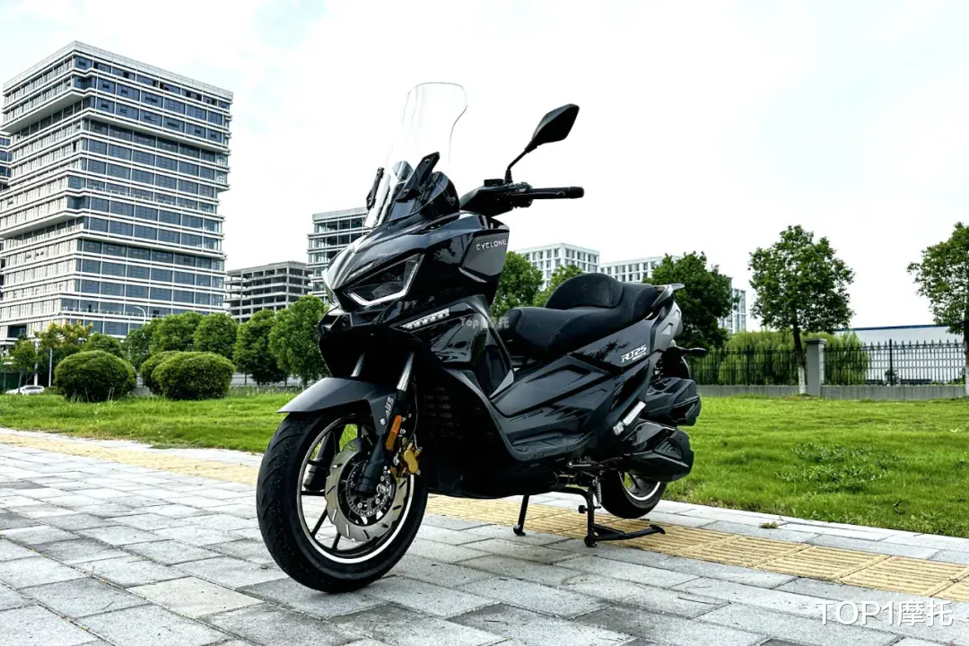 智能踏板标杆，赛科龙RT250真实测评，操控更轻更快