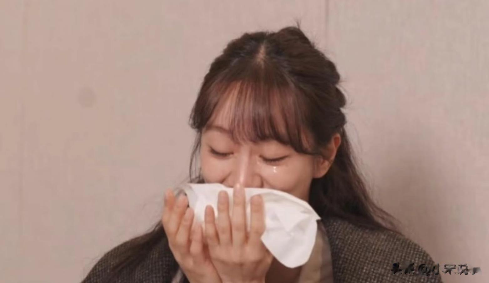 韩国女星自曝2年没休息，身体快被掏空，医生一句话让她崩溃大哭