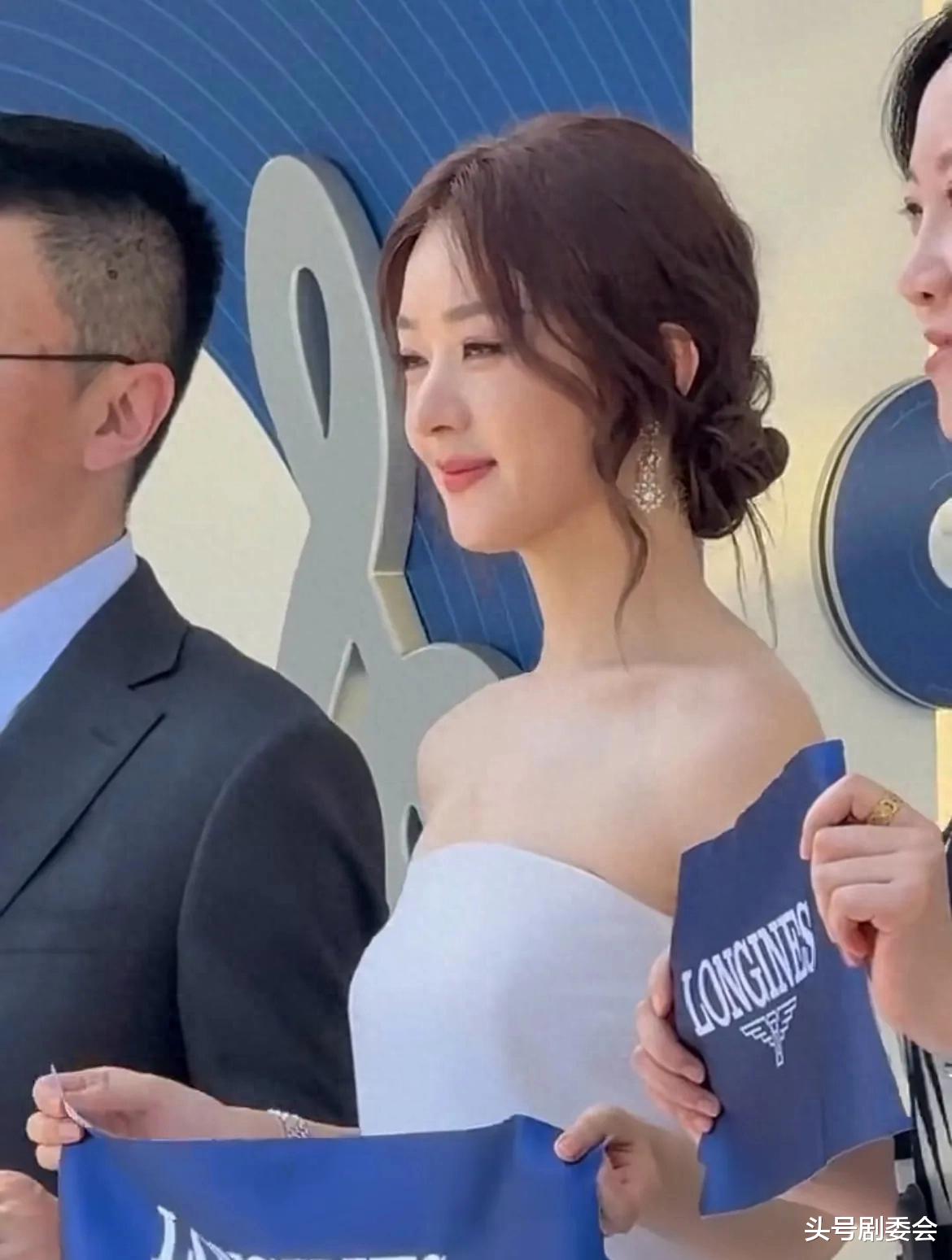 赵丽颖，她的危机才刚刚开始？冯小刚全说对了