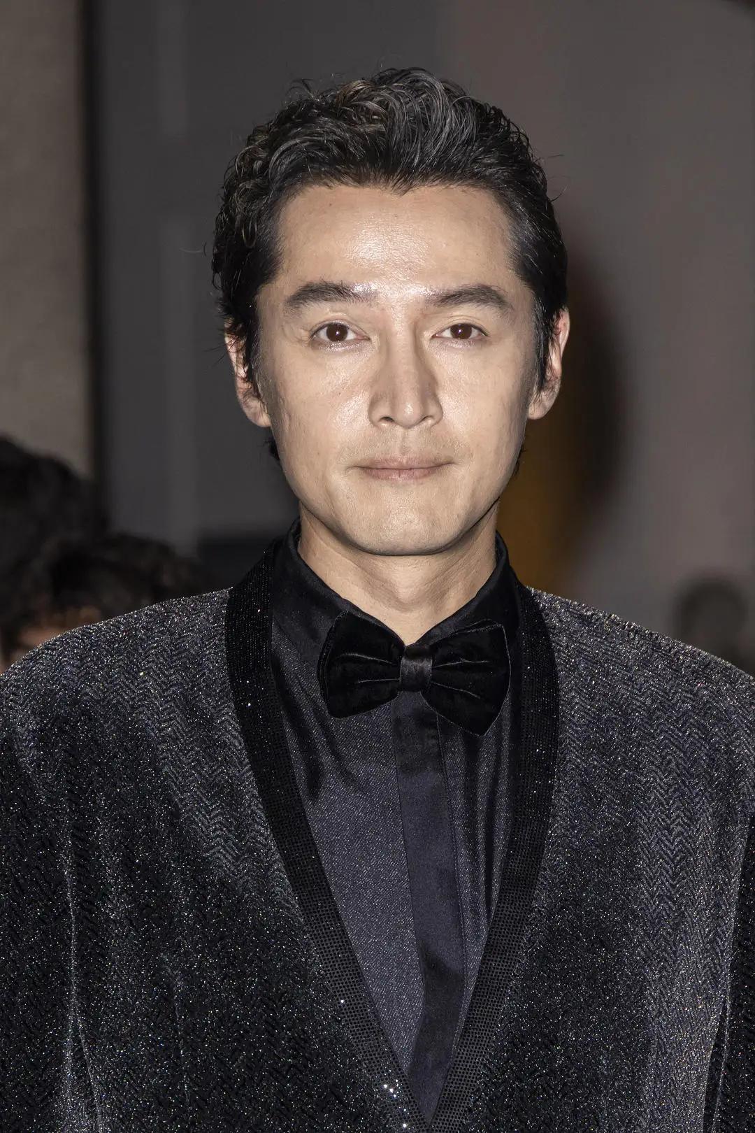 胡歌首度公开家庭很失败，更喜欢大女儿，自责4700米高原待俩月