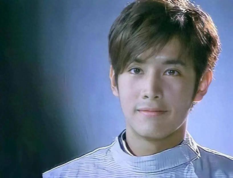 前TVB男演员自嘲过气演员,曾被前女友单方面分手,疑对婚姻失信心