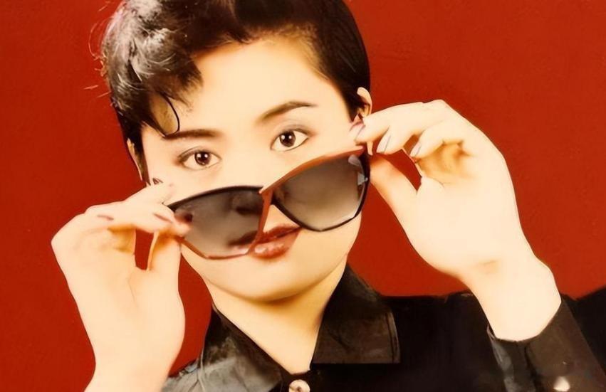 她曾红极一时,打败韦唯毛阿敏,最后却无奈当保姆,如今她怎样了