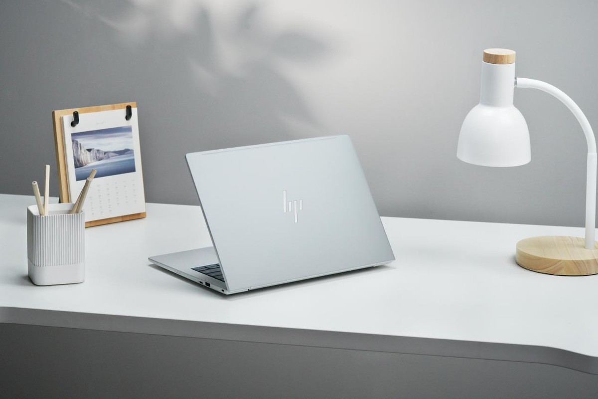 代表性商用輕薄本PK，銳龍5 230與酷睿Ultra 5 235U該選誰