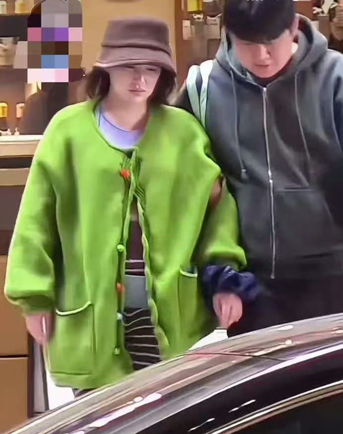 曝纪凌尘经纪人疑内涵阚清子孩子出事是报应，网友怒斥：太恶毒！