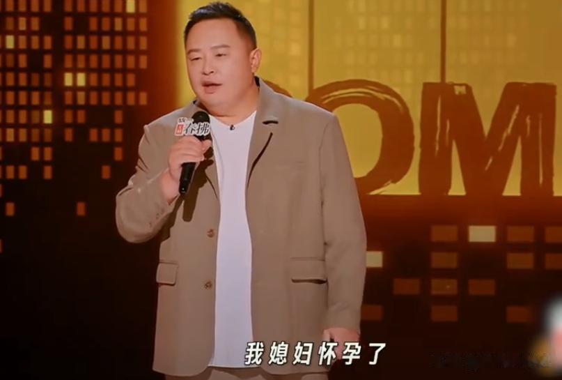 阎鹤祥马尔代夫拍婚纱照，妻子首次出镜，旅行结束，人已回国进组