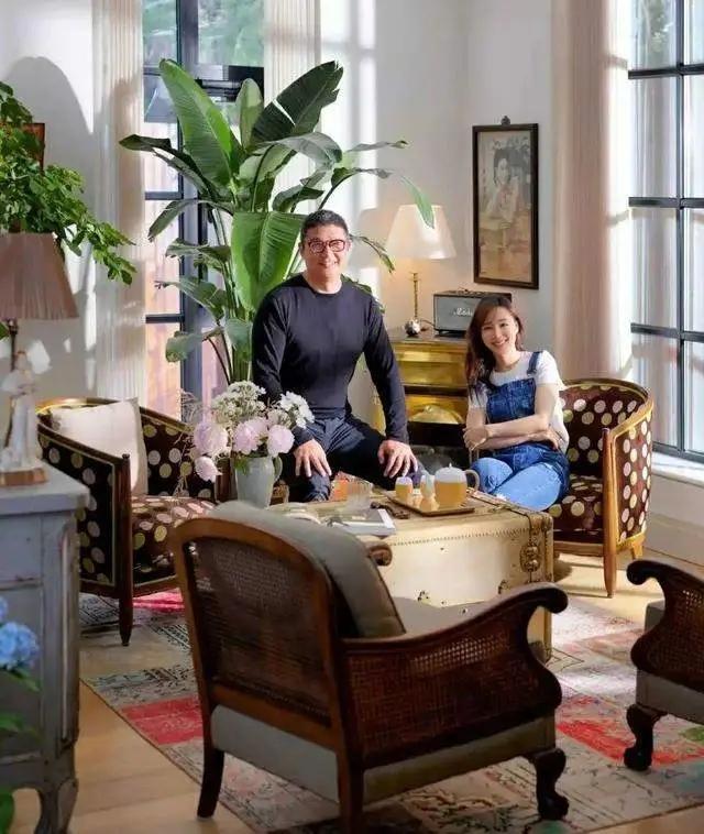 45岁张静初的院子，小院花花草草，圈粉无数网友，是向往的生活