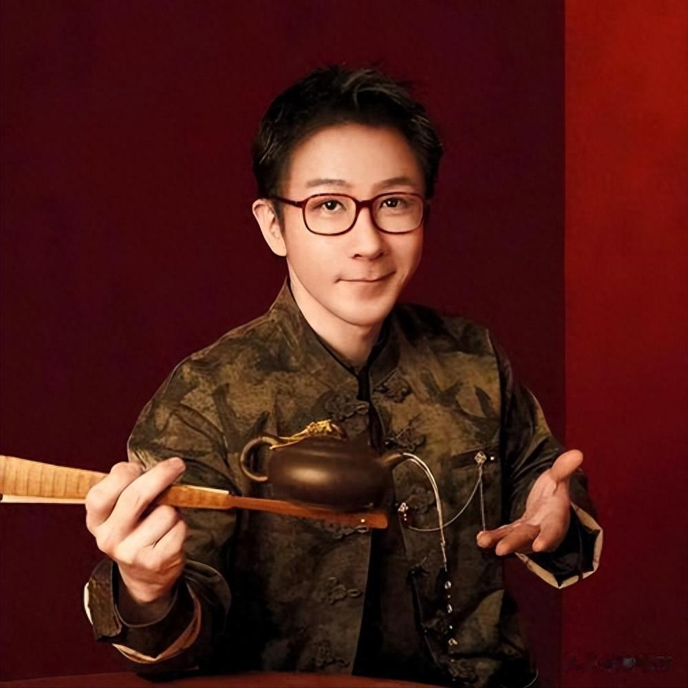 钱再多有什么用？抗癌一年瘦到脱相的49岁刘谦，不还是要认清现实