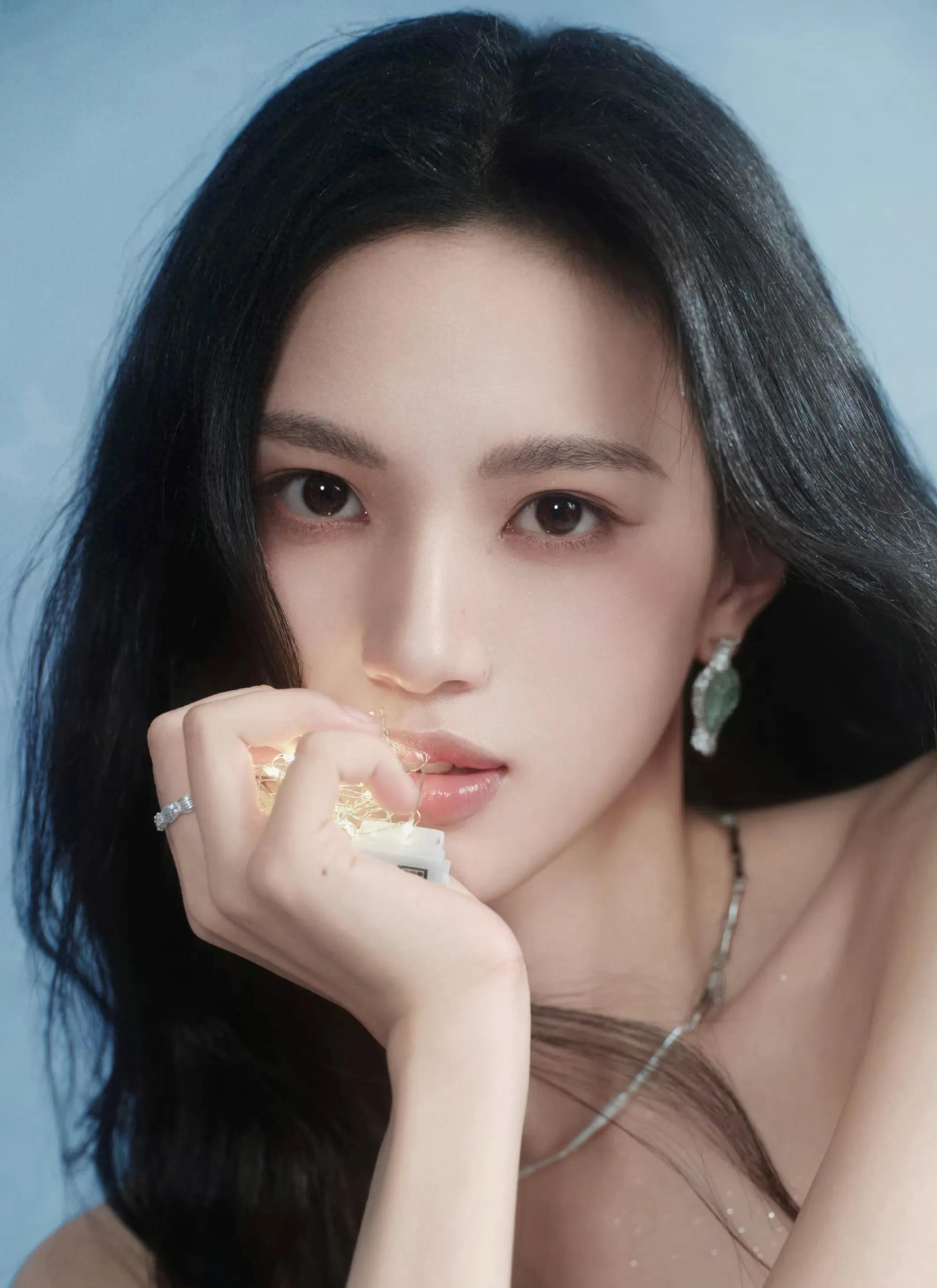 沈羽洁仙气飘飘