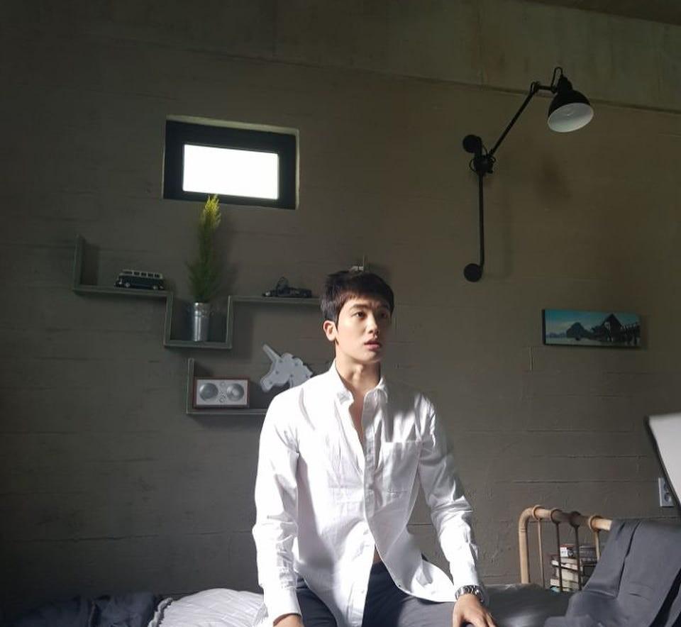 朴炯植：原来才是韩娱真·霸总？他爸竟然是...