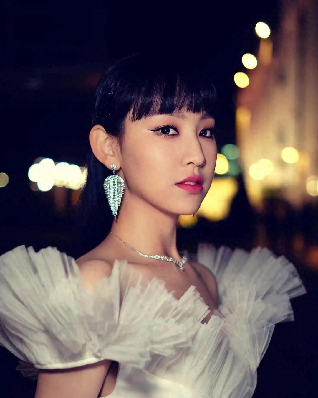 提前铺路？TVB女星离巢自组工作室，被指忘知遇之恩疑陷脱粉潮