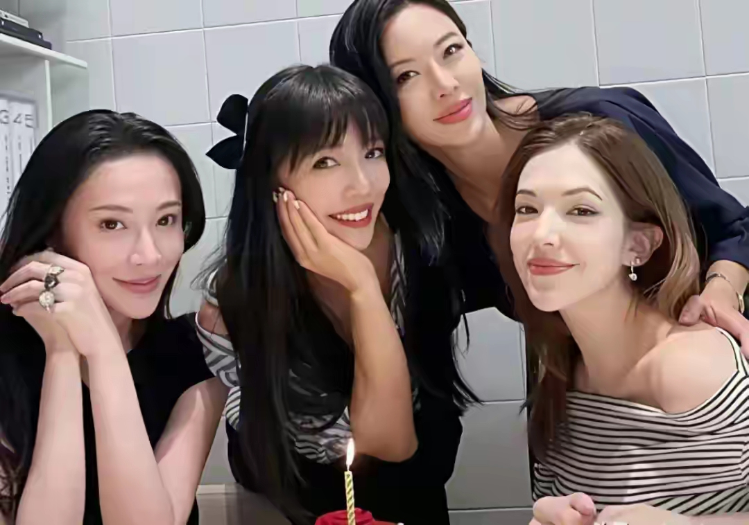 王力宏仨子女惹人担忧,大女儿11岁疑还未上学,李靓蕾精神变化大