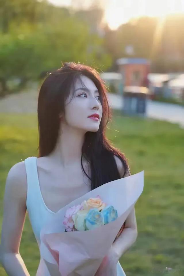 娱乐圈惊现宝藏女神，她为啥这么火？