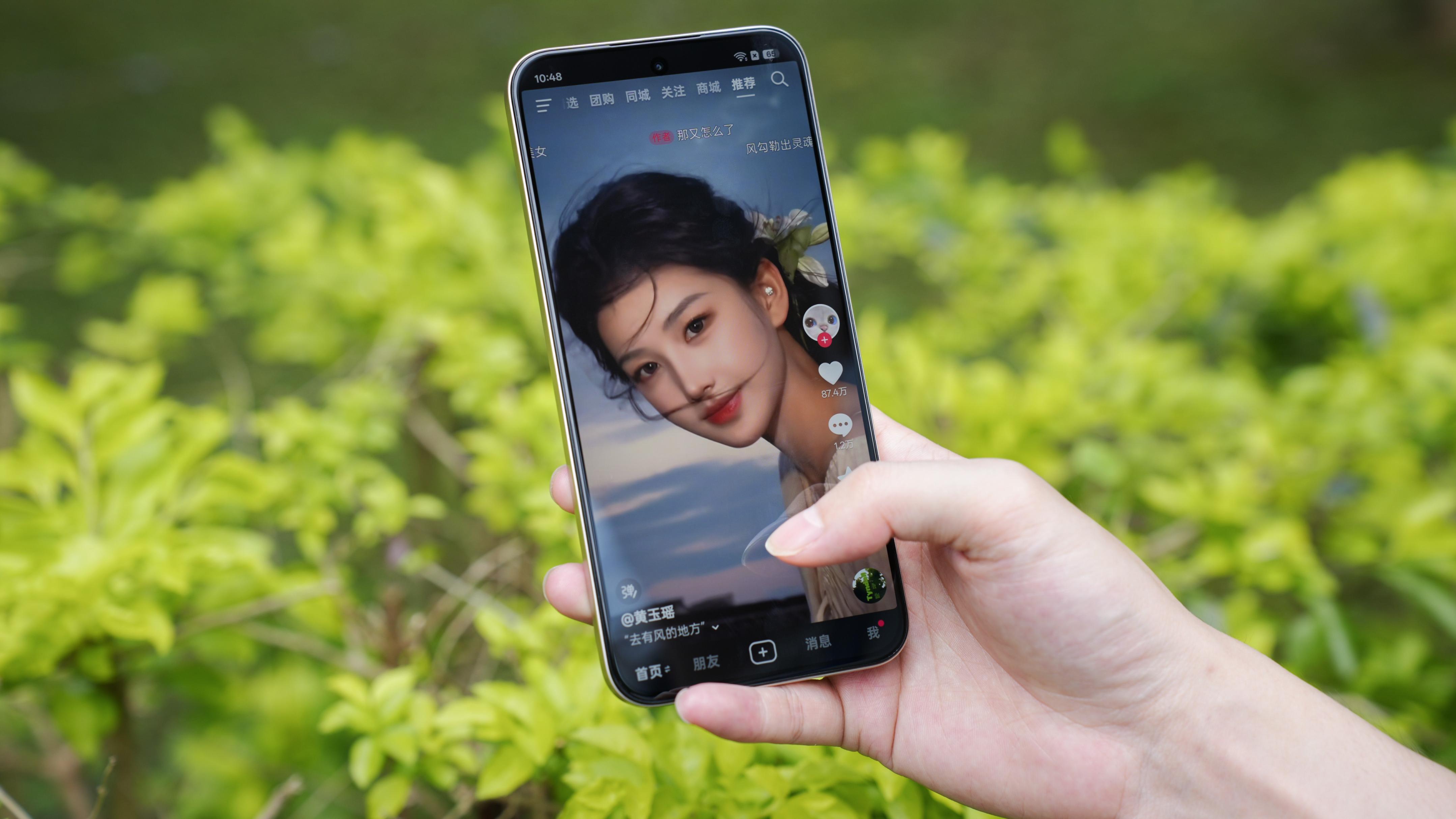 真我15T上手体验：小直屏里的“大越级”，千元档的超能新标杆！