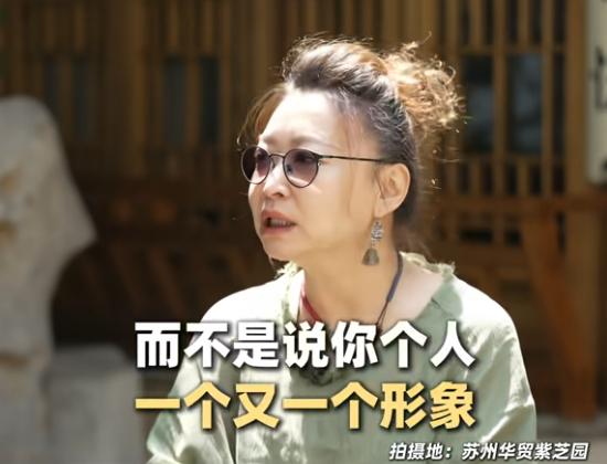 “消失”5个月后,52岁的辛柏青一反常态,因两个举动口碑暴跌