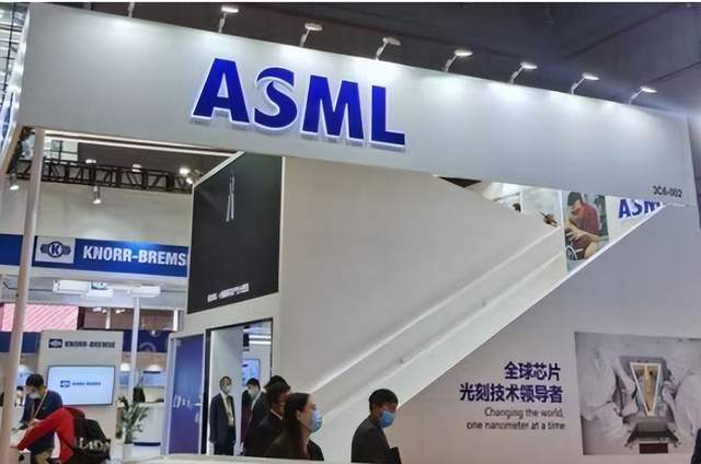 集体看衰ASML？它的EUV光刻机，真的快要熄火了