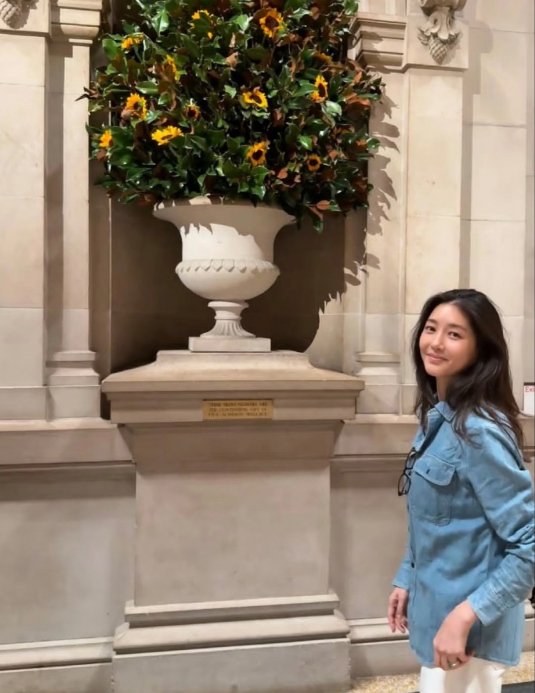 汉南洞夫人金熙英现状被曝，穿2w+羽绒服购物，与崔泰源育有一女