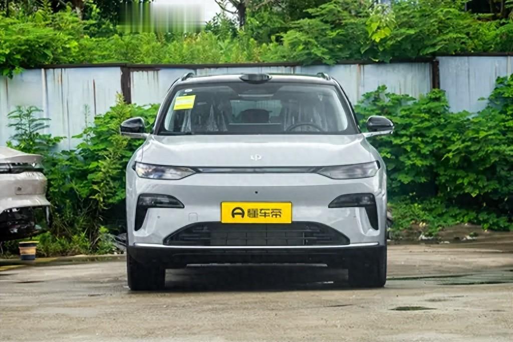 续航长，配置齐全，零跑C11值得入手？