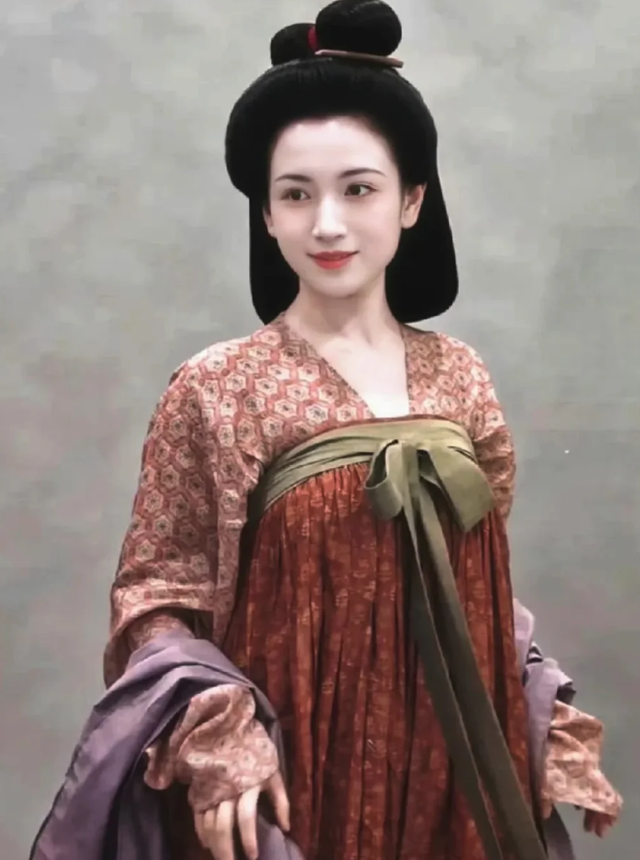 演完白鹿姐姐,又演雷佳音老婆,她的“剧抛脸”演技终于火了